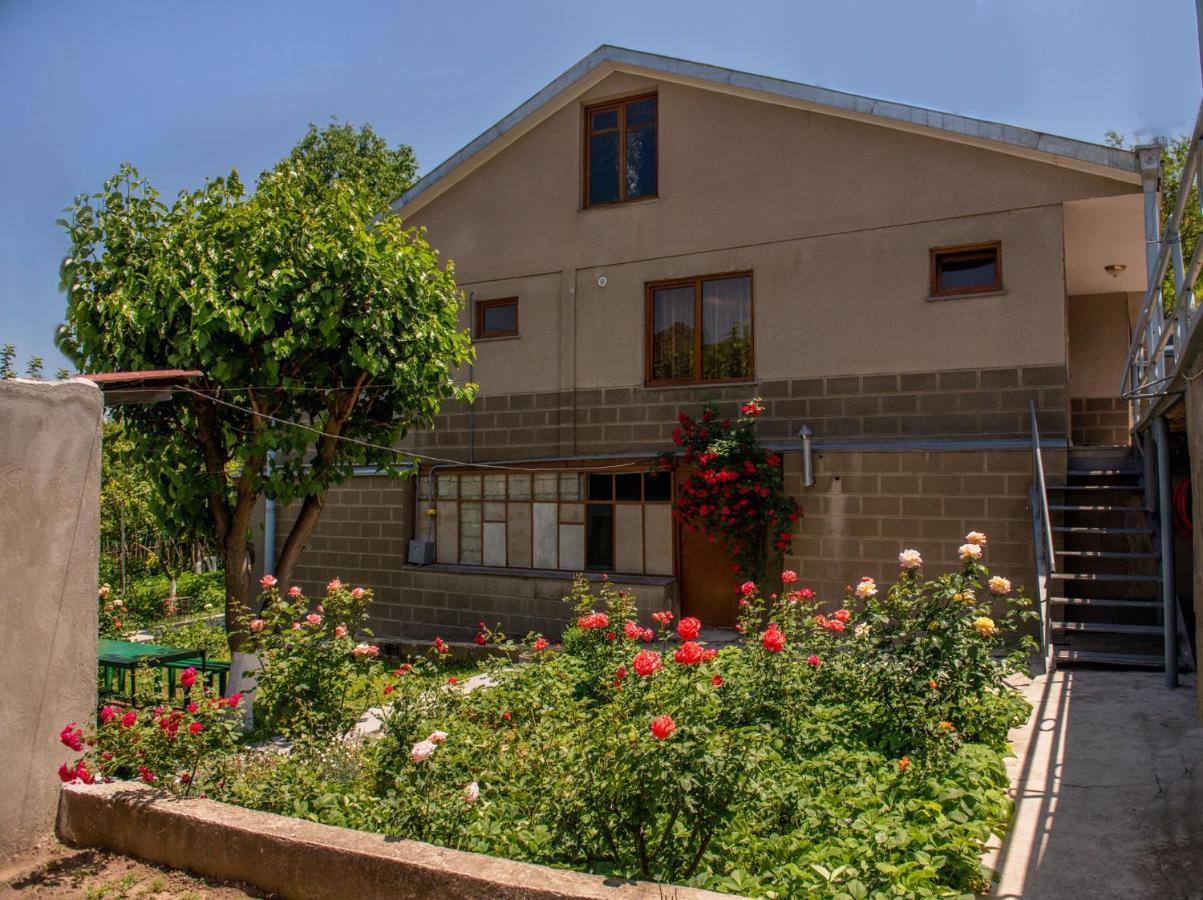 Hayi Tun Guest House Goris Dış mekan fotoğraf